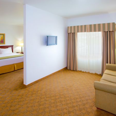 Holiday Inn Express Hotel & Suites Elkins By Ihg Bagian luar foto