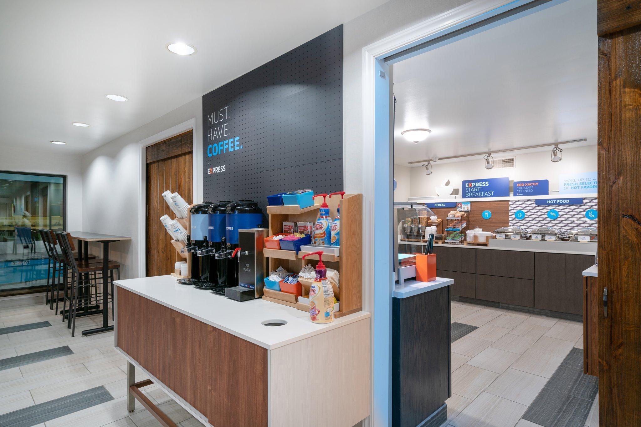 Holiday Inn Express Hotel & Suites Elkins By Ihg Bagian luar foto