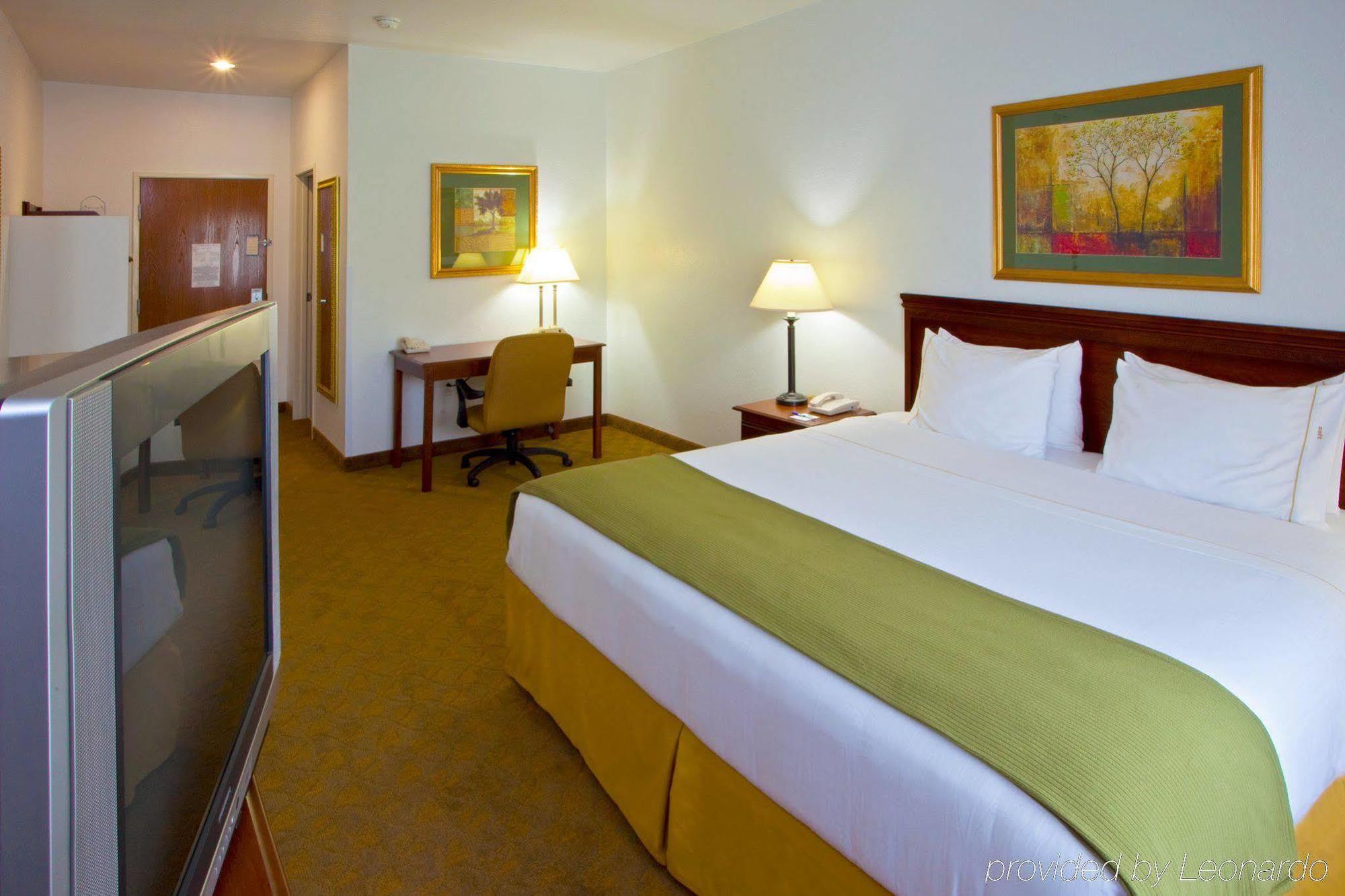 Holiday Inn Express Hotel & Suites Elkins By Ihg Bagian luar foto